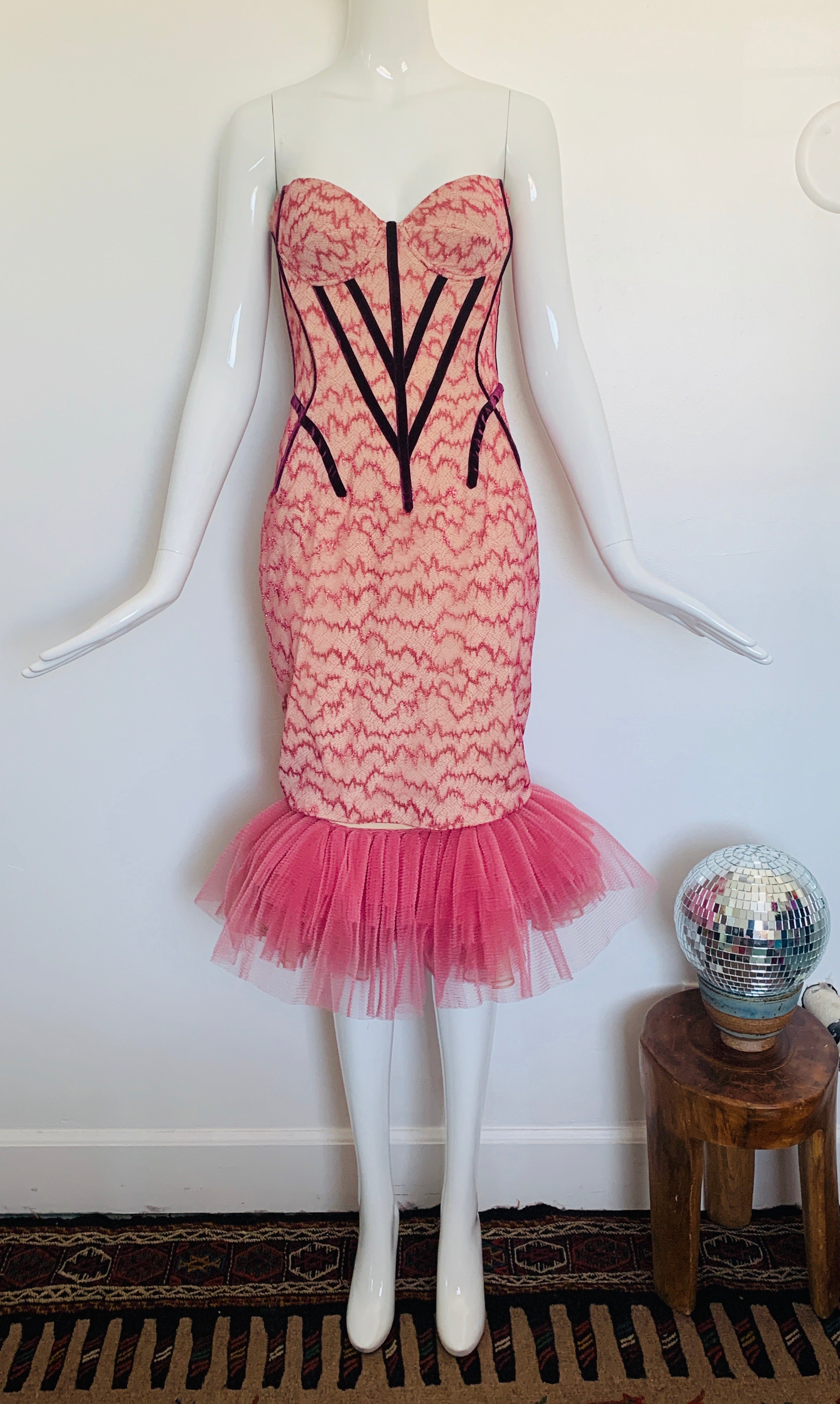 Funky Strapless Mini Mermaid Dress